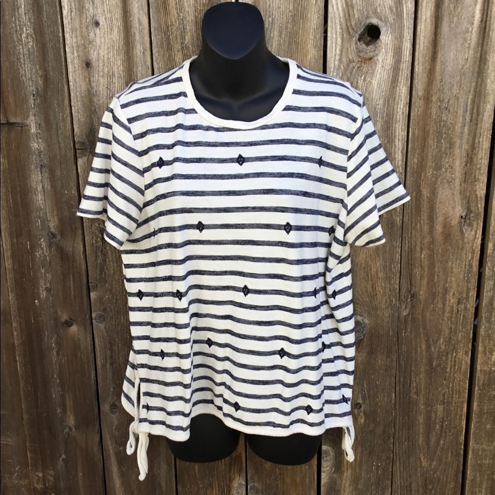 Universal thread striped top - Picture 1 of 5